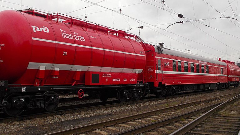 Расчищают просеки и проводят опашку вдоль железнодорожных путей в Иркутской области
